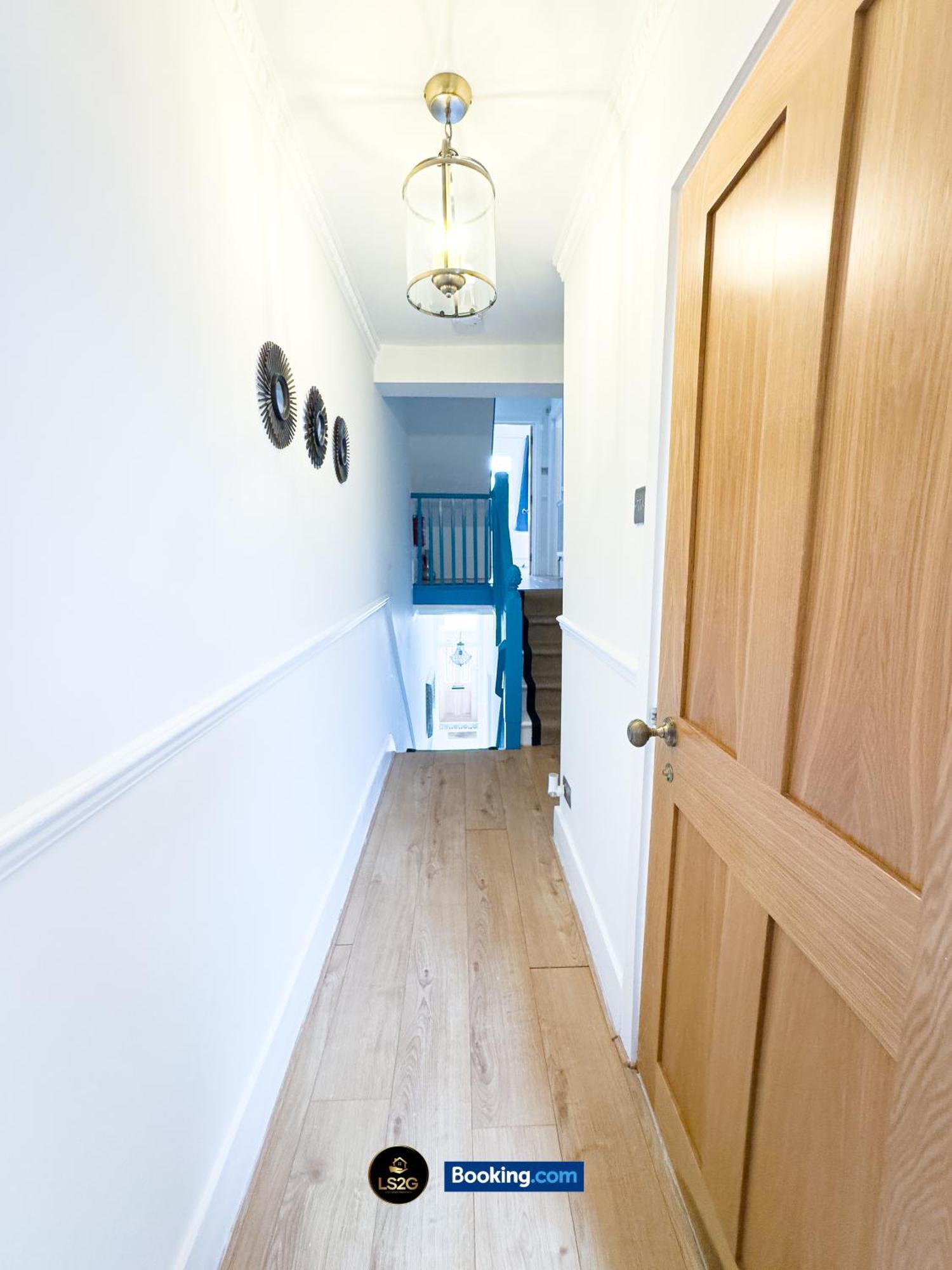 Stunning House By Ls2G Short Lets & Serviced Accommodation Greater London With Free Wifi المظهر الخارجي الصورة