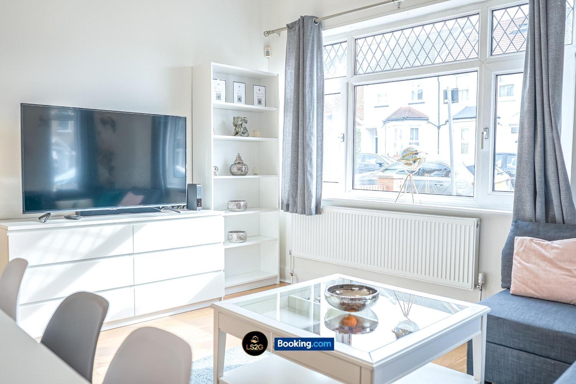 Stunning House By Ls2G Short Lets & Serviced Accommodation Greater London With Free Wifi المظهر الخارجي الصورة