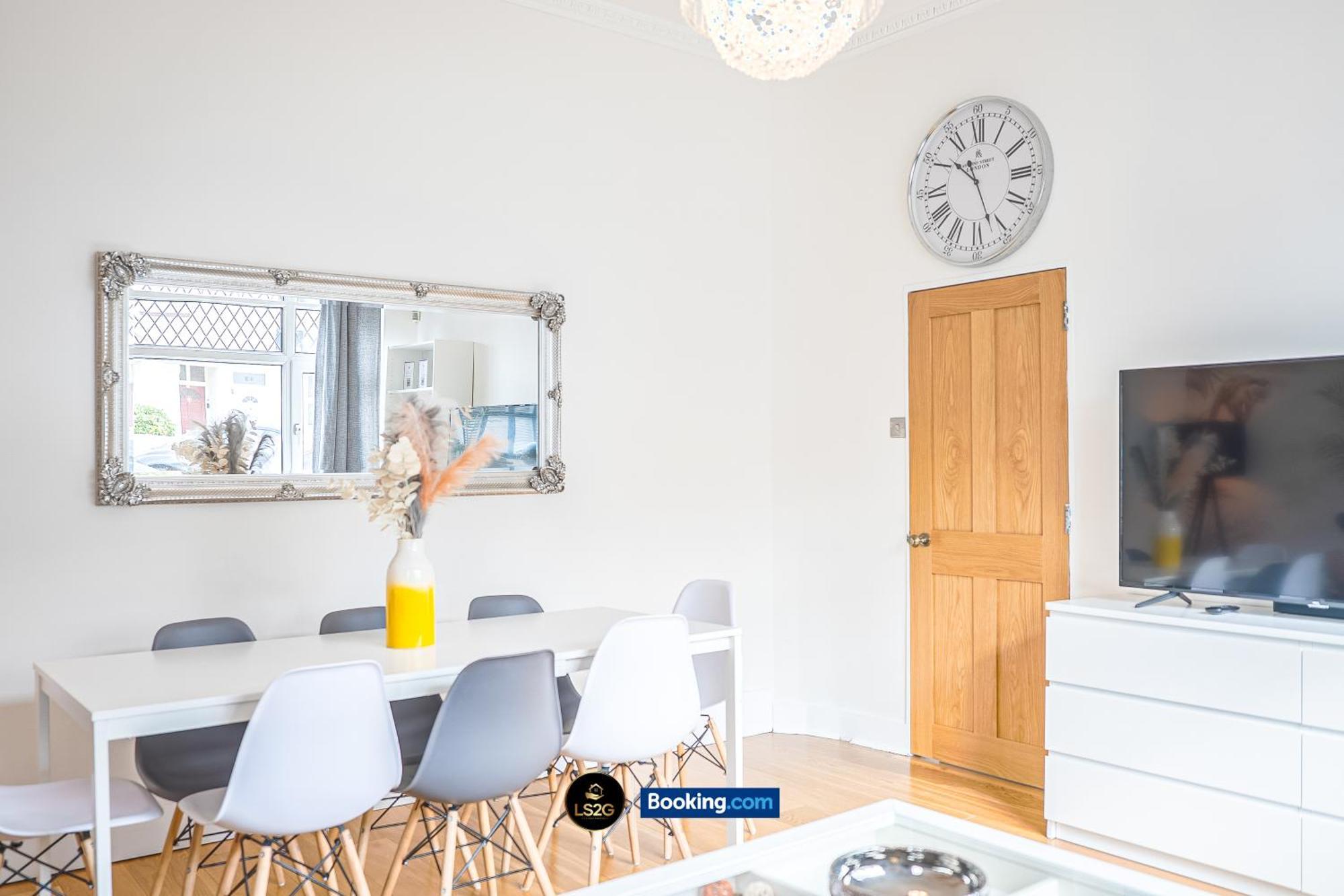 Stunning House By Ls2G Short Lets & Serviced Accommodation Greater London With Free Wifi المظهر الخارجي الصورة
