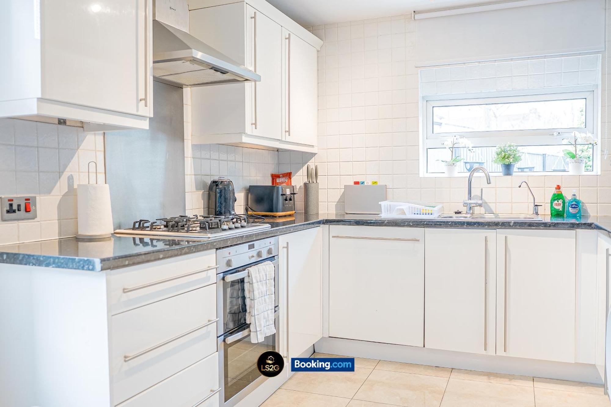 Stunning House By Ls2G Short Lets & Serviced Accommodation Greater London With Free Wifi المظهر الخارجي الصورة