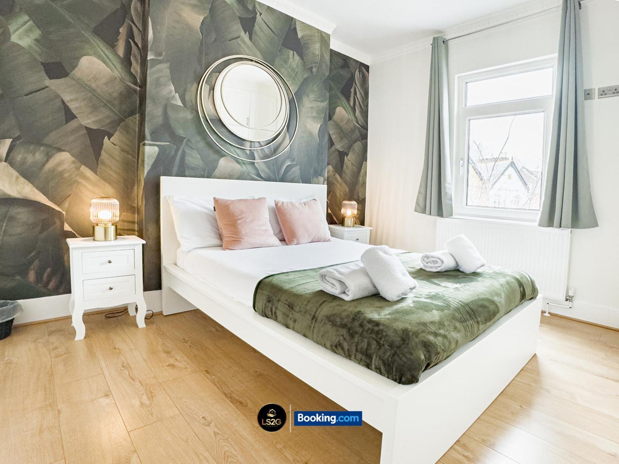 Stunning House By Ls2G Short Lets & Serviced Accommodation Greater London With Free Wifi المظهر الخارجي الصورة