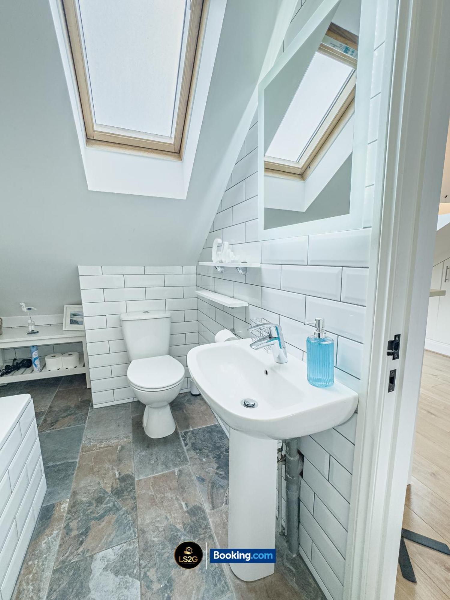 Stunning House By Ls2G Short Lets & Serviced Accommodation Greater London With Free Wifi المظهر الخارجي الصورة